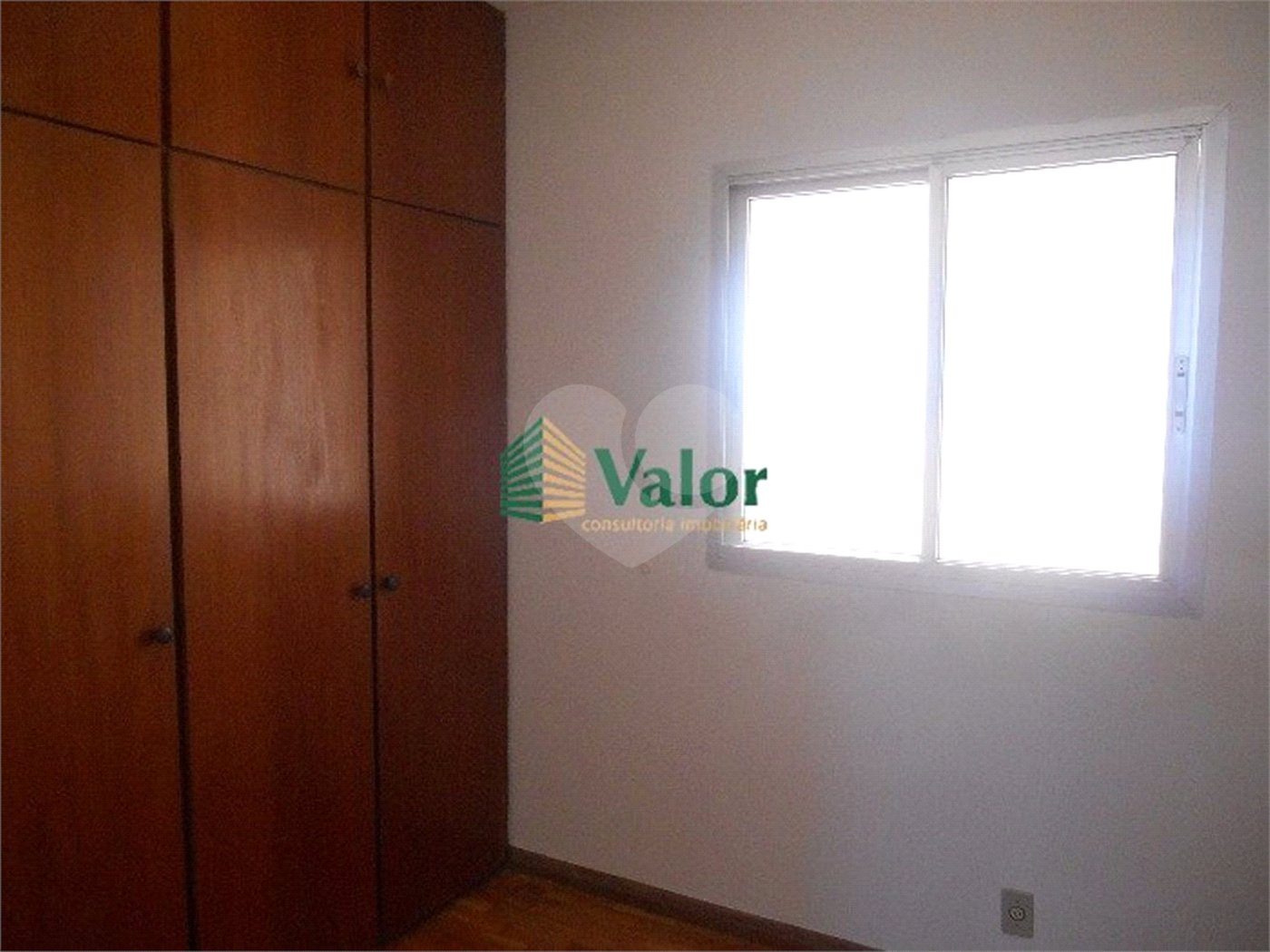 Apartamento com 3 dormitórios.
