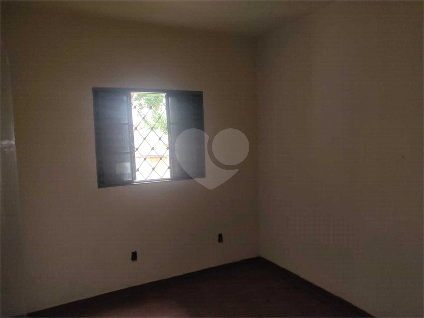CASA COM DOIS ANDARES SEPARADOS A VENDA NO JARDIM LIMOEIRO, COM 139M²