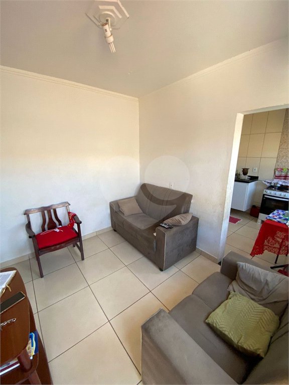 Casa e sala comercial na Vila Jacobucci