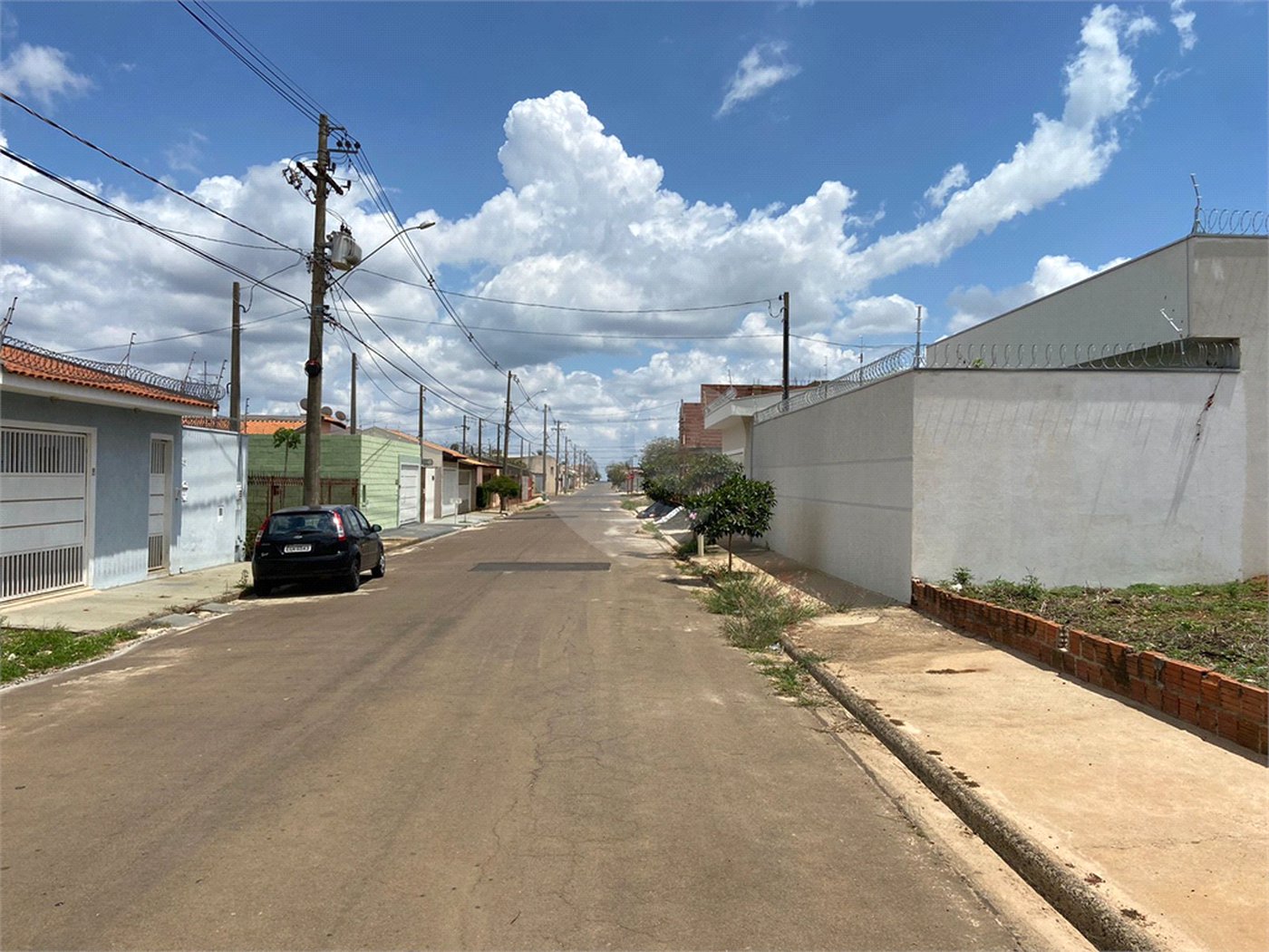 Terreno com 250,00 m² de área total.