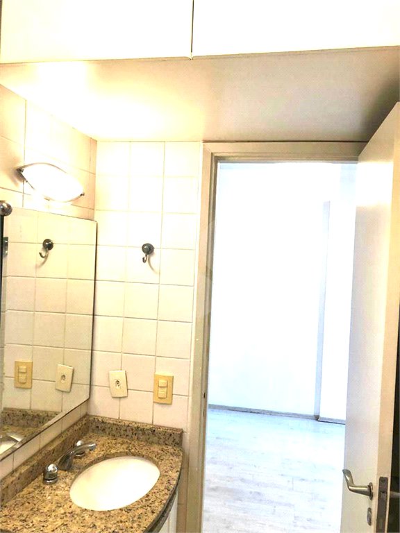 DUPLEX REFORMADO, 02 DORMITORIOS, 01 VAGA C/ ARMARIOS, VARANDA AMPLA, LAZER DE CLUBE!!!
