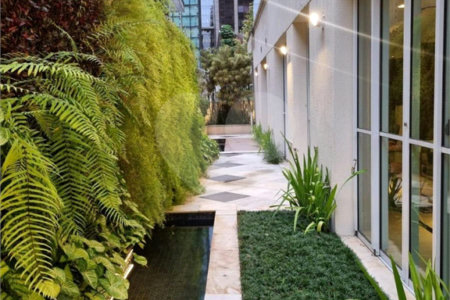 COM RENDA VENDA SO PARA INVESTIDOR Cobertura na Bela Vista com hidro -Com 69m² 1 dormitório 2 vadas Localização ótima perto de tudo Aceita Permuta