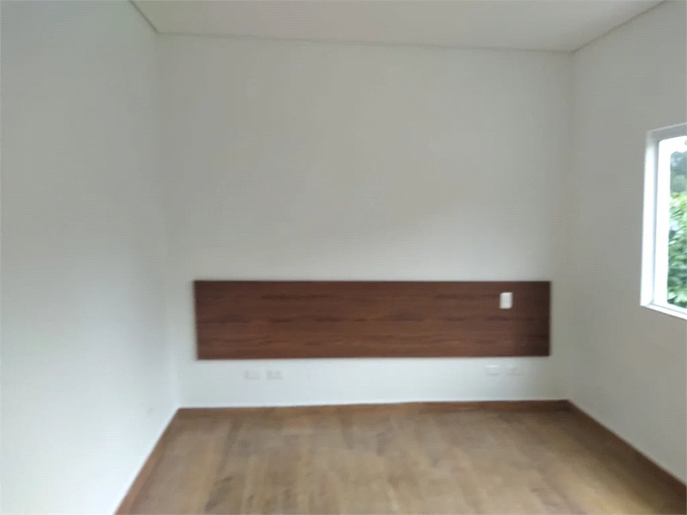 Casa de alto padrão na Granja Viana - Fazendinha Descrição do Imóvel 4 Suítes e 6 vagas de garagem