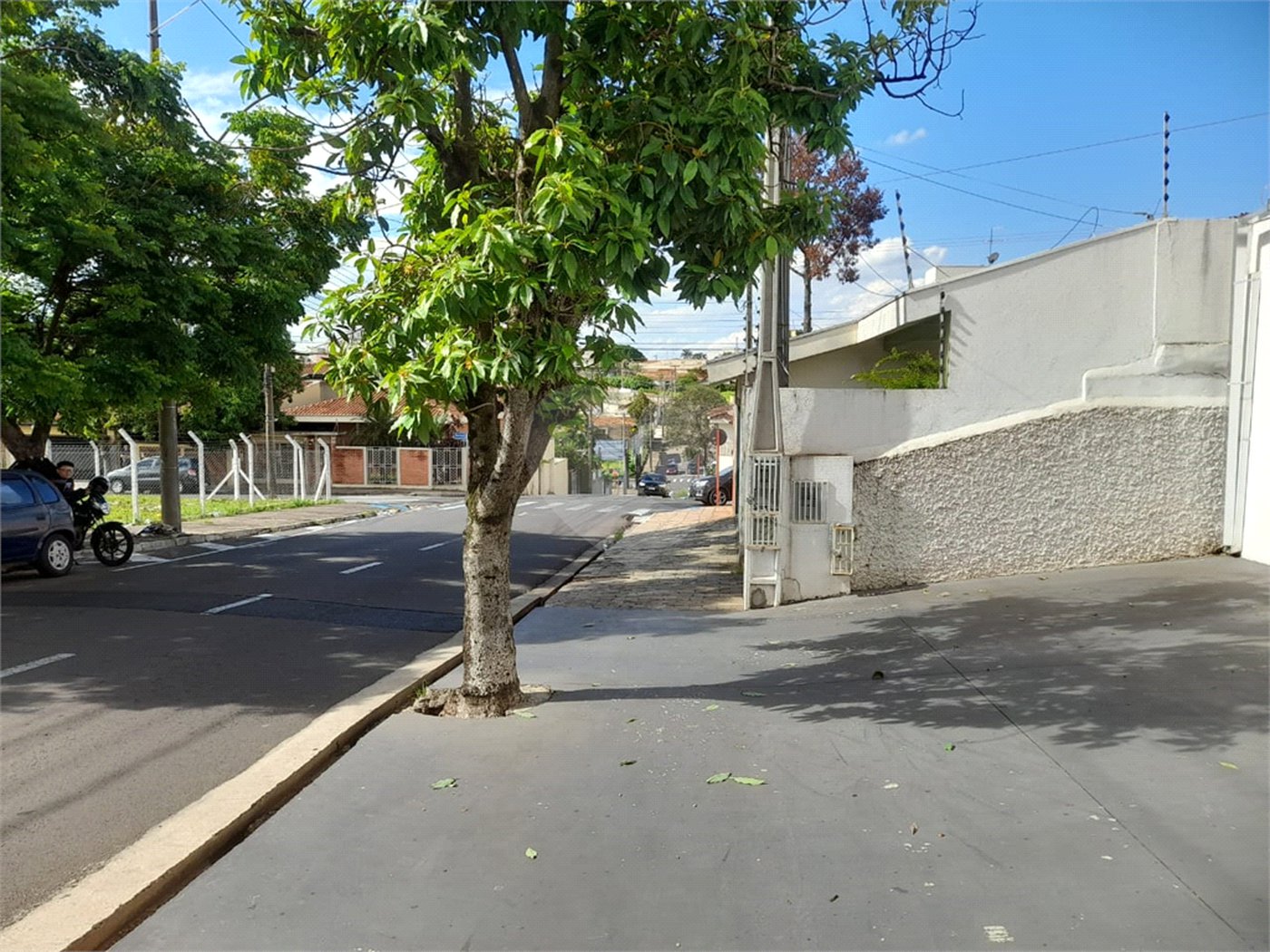 Imóvel Comercial na Rua Episcopal – Localização Estratégica em São Carlos