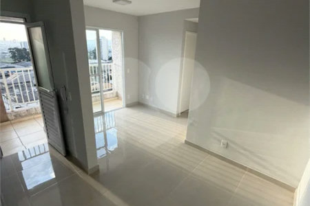 Apartamento à venda na Vila São João, próximo as Shopping Internacional de Guarulhos, com 43 m² com 2 dormitórios e 1 vaga de garagem