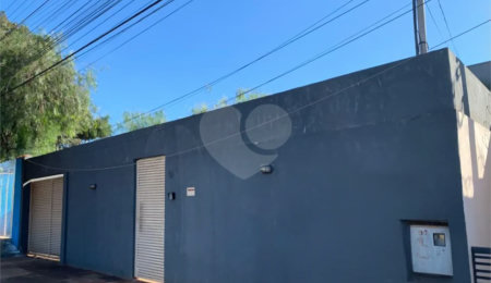 Casa à venda com 3 quartos, sendo 1 suíte,  em Vila Maria Auxiliadora, Ponta Porã, MS