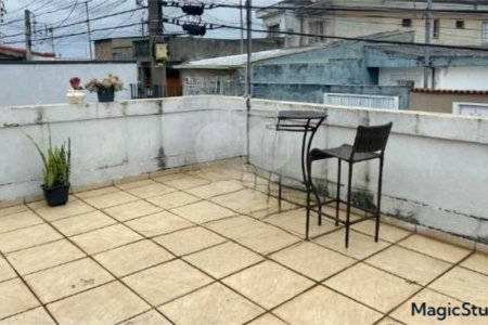 Casa com 180m², 3 dormitórios, sendo 1 suíte, 2 vagas, à venda na Vila Prudente.