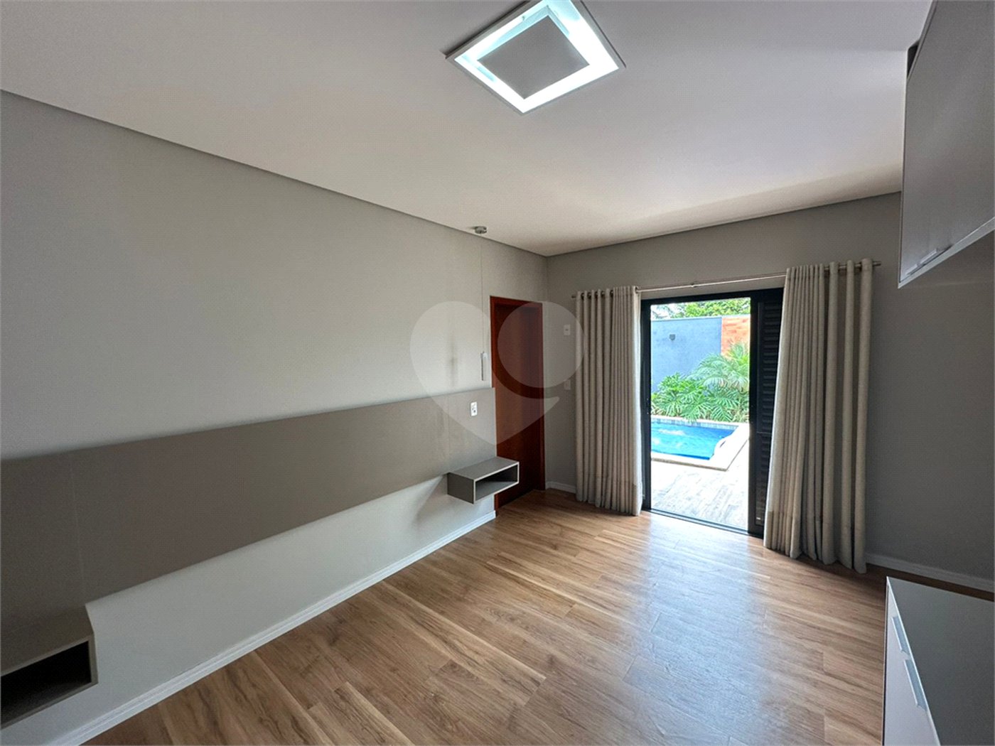 Apartamento Condomínio Montreal