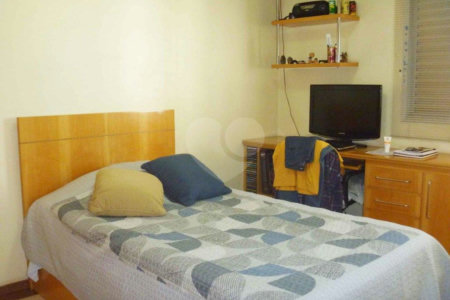 Apartamento à venda com 4 quartos, sendo 1 suíte, em Chácara Santo Antônio (zona Sul), São Paulo, SP