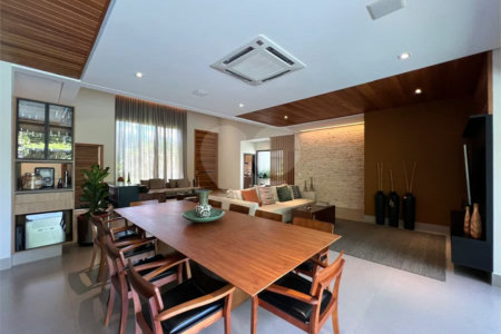 Casa dos Sonhos em Condomínio São Francisco, 3 Suítes, Piscina com Spa e Energia Fotovoltaica
