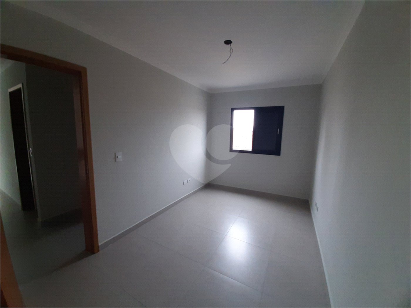 Apartamento com 44m2, 2 quartos, banheiro, sala, cozinha, varanda gourmet e garagem