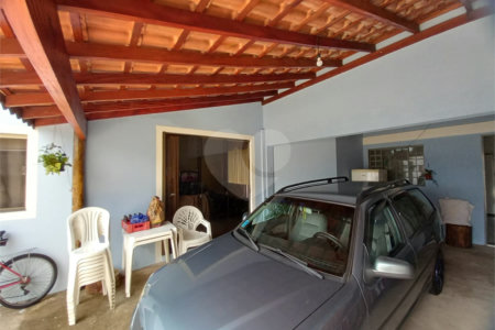 Casa térrea no Cidade Aracy .