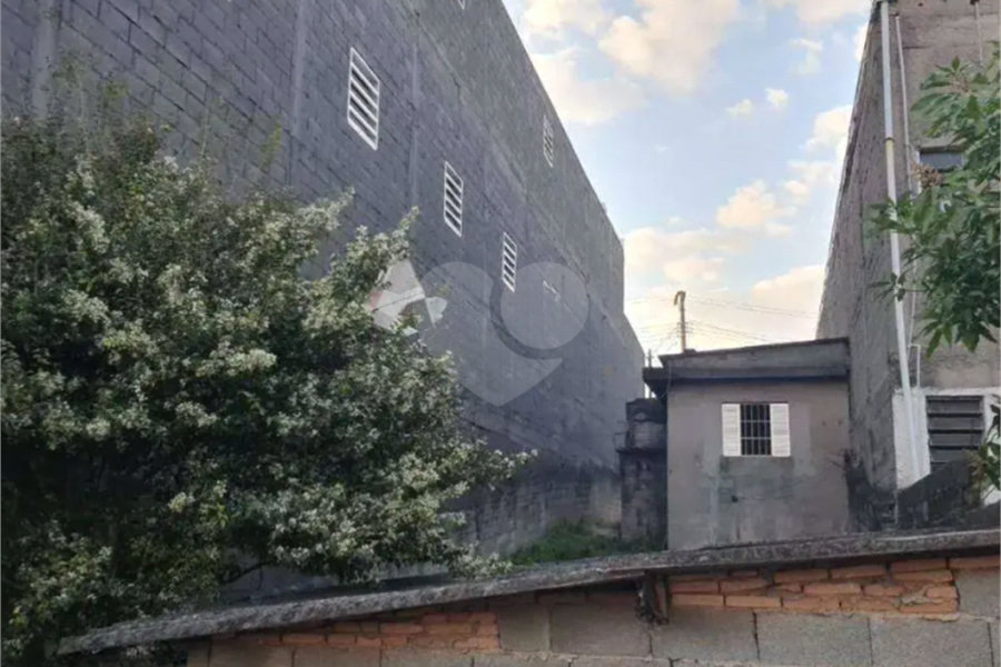 Terreno à Venda – Localização Privilegiada e Potencial para Construção de Galpão na Rua Fazenda Monte Alegre- Jaraguá, São Paulo