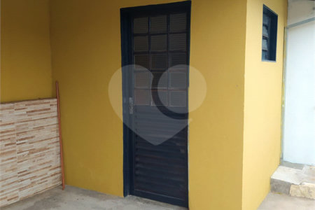 Casa térrea para venda ou locação no bairro Vila Costa do Sol.