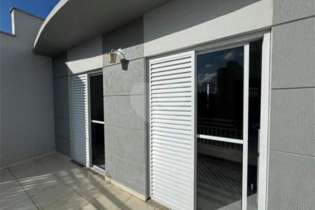 Casa à Venda com 225m² – Ampla e Bem Localizada - Estuda permuta.