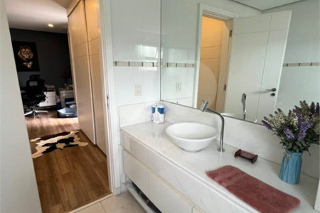 Apartamento à venda com 4 suítes em Jardim Marajoara, São Paulo, SP