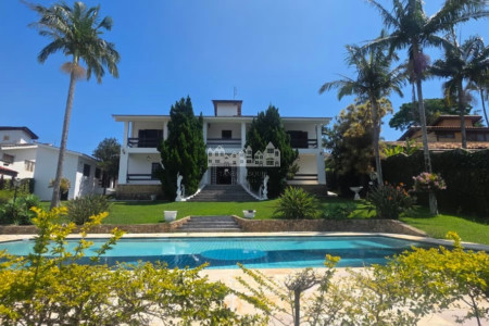 Casa à venda com 5 quartos, sendo 3 suítes, em Itapetinga, Atibaia, SP