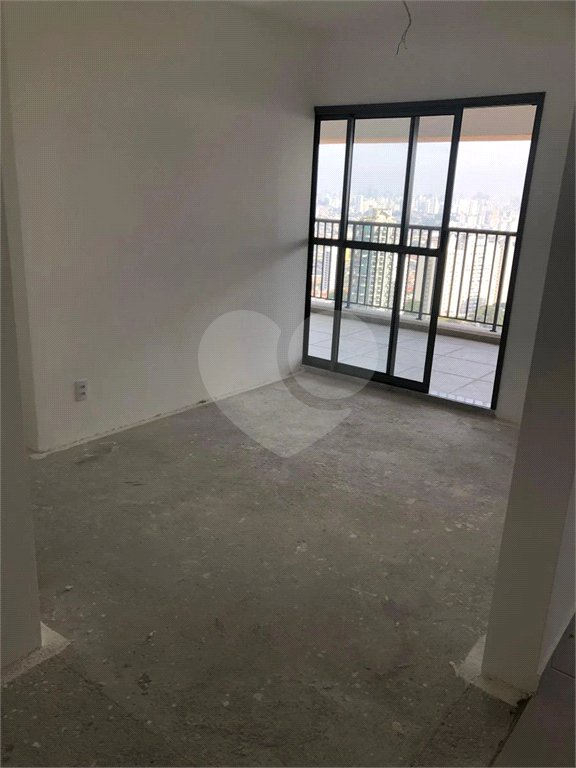 Lindo apartamento em excelente localização no Alto da Mooca, com 83m² com 3 dorms, sendo 1 suite, banheiro,lavabo,varanda gourmet, Aceita e estuda Permuta.