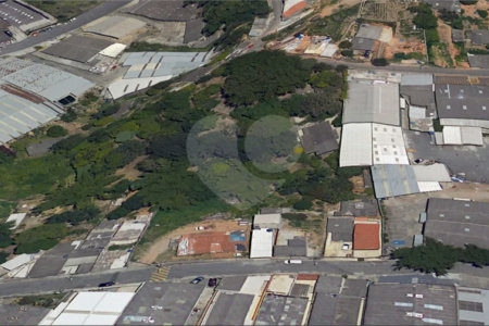 Investimento promissor: terreno para edificações residenciais, comerciais e outras em Barueri