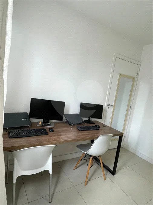 Apartamento a Venda com 2 Dormitórios Jaraguá / SP