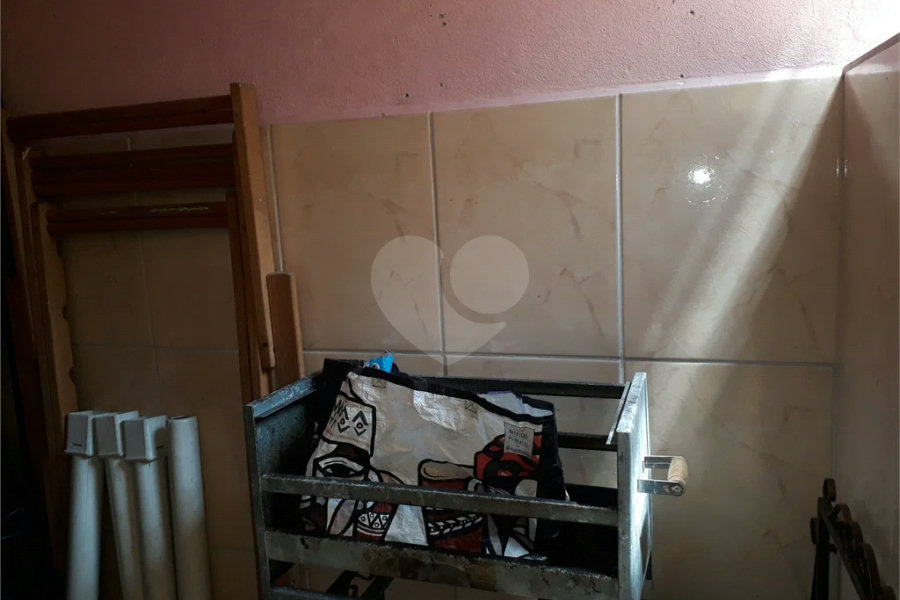 Ótima Casa Totalmente Térrea,Ao Lado da Avenida Direitos Humanos.