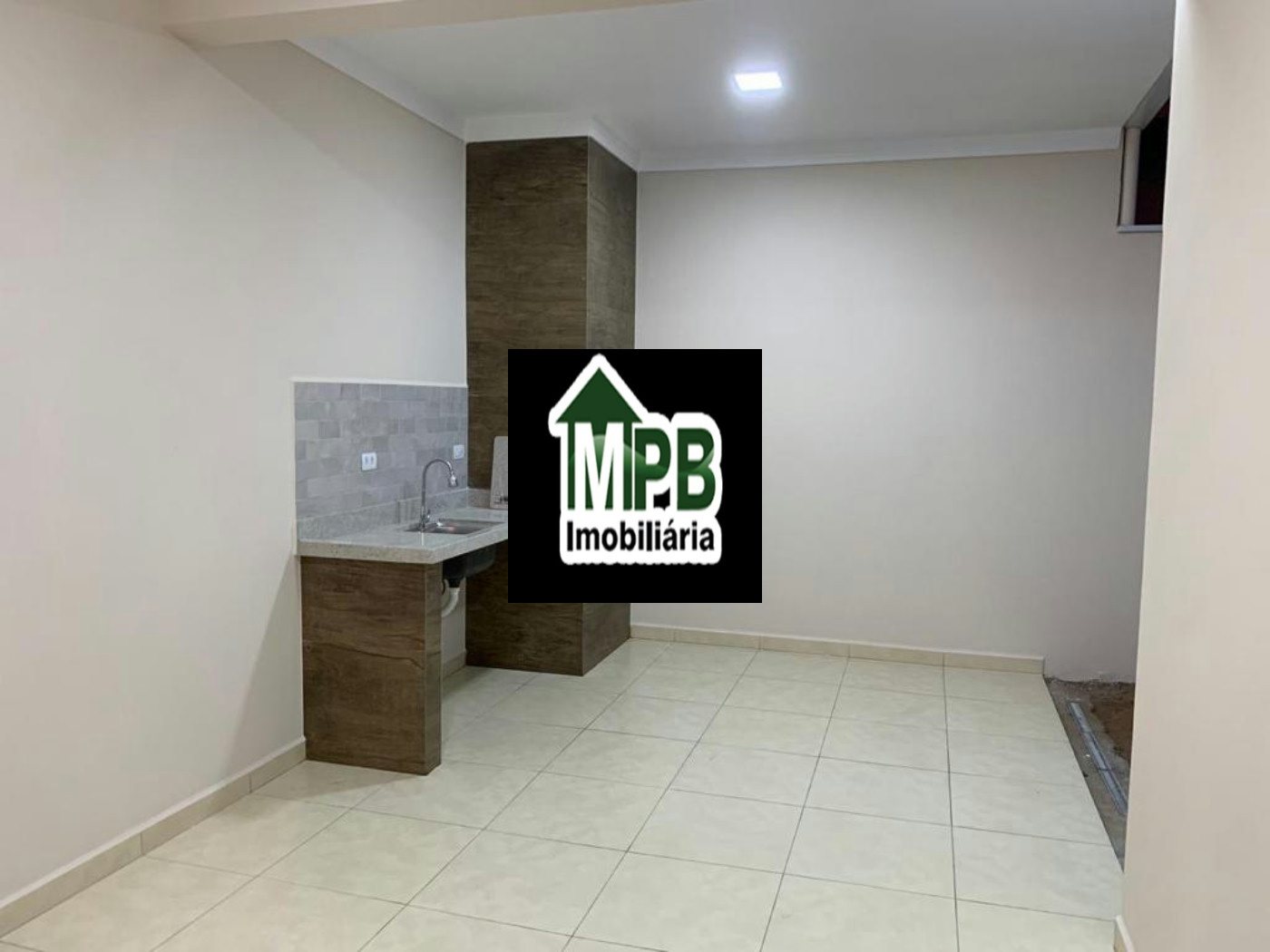 Casa à venda com 3 quartos, sendo 1 suíte, no condomínio Horto Florestal Villagio, Sorocaba - SP