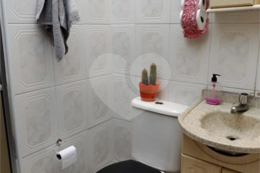 Sobrado à venda com 2 quartos, sendo 1 suíte, em Campo Limpo, São Paulo, SP