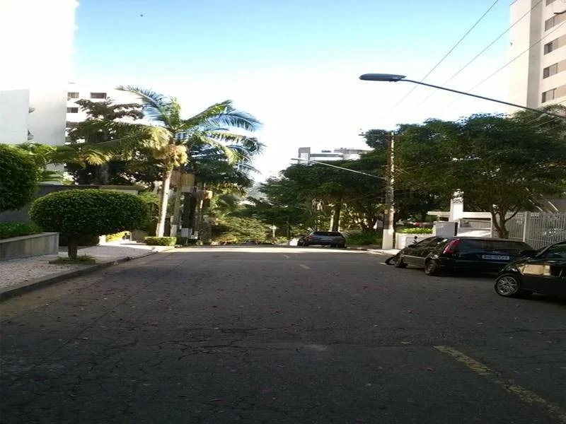 Sobrado à venda com 4 quartos, sendo 2 suítes, em Vila Sônia, São Paulo, SP