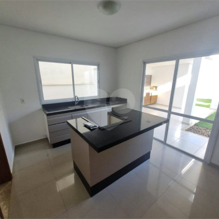 Casa à venda com 3 suítes no condomínio Residencial Villa do Bosque, Sorocaba - SP