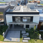 Casa à venda com 4 suítes no condomínio Residencial Dona Maria Candida, Indaiatuba - SP