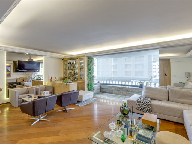 Apartamento à venda com 4 quartos, sendo 2 suítes,  em Campo Belo, São Paulo, SP