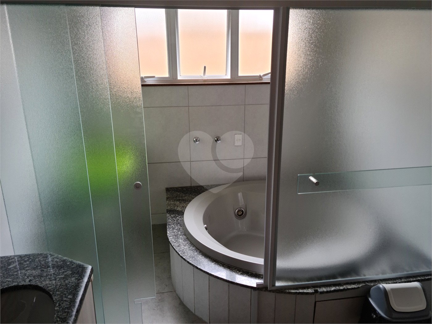 Casa à venda com 5 quartos, sendo 1 suíte, em Vila Lavínia, Mogi das Cruzes, SP