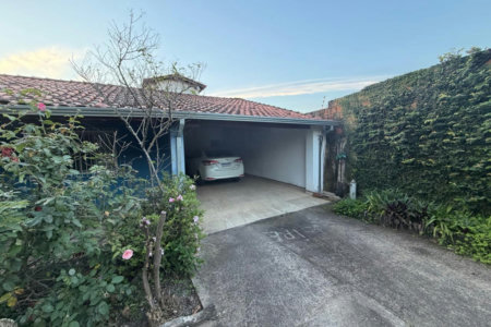Casa Térrea à venda com 9 quartos, sendo 2 suítes, no condomínio Seranila, Monte Mor - SP