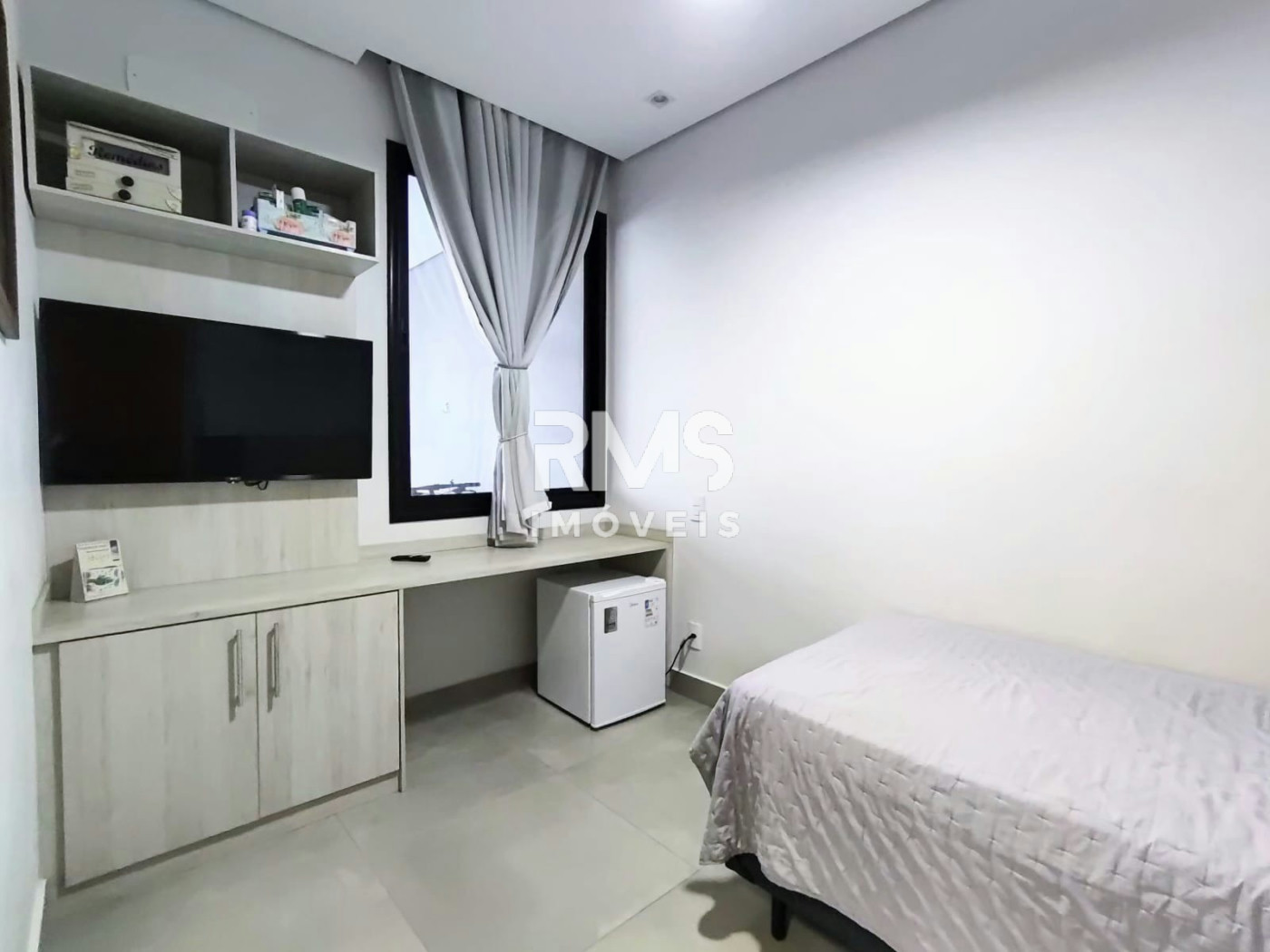 Casa à venda com 3 quartos, sendo 1 suíte, no condomínio Residencial Mont Blanc, Itu - SP