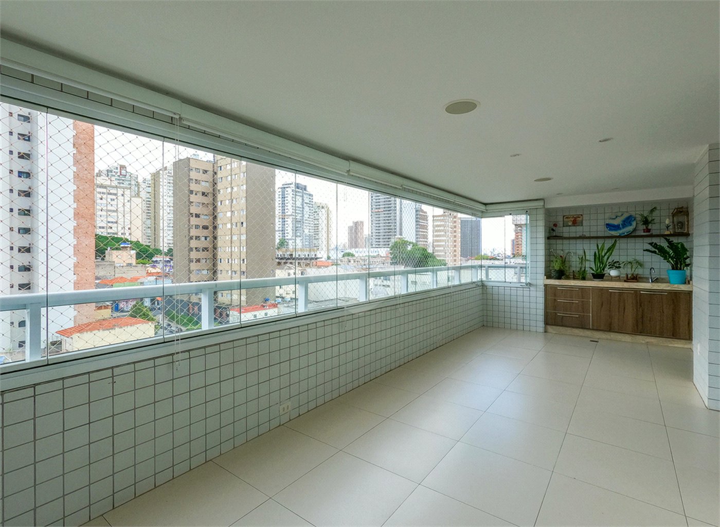 Apartamento à venda com 3 suítes em Vila Dom Pedro I, São Paulo, SP