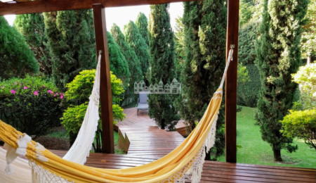 Casa para locação no Jardim Paulista – um refúgio com vista deslumbrante em Atibaia