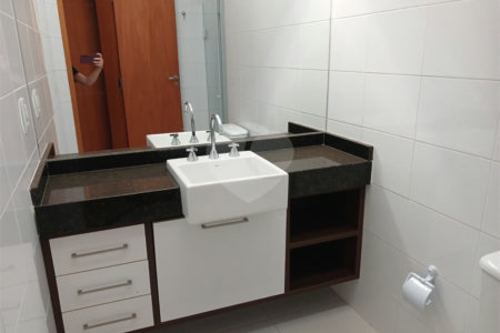 Casa à venda com 3 quartos, sendo 1 suíte, no condomínio Residencial Belle Ville Itaycy, Indaiatuba - SP