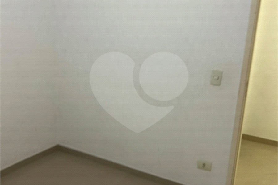 Casa à venda com 3 quartos, sendo 1 suíte,  no condomínio Village St. Louis, São Paulo - SP