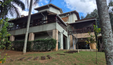 Casa à venda com 3 suítes no condomínio Sausalito, Mairiporã - SP