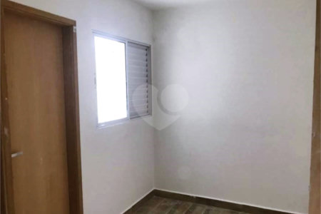 Casa à venda com 2 suítes no condomínio Residence Adelina, São Paulo - SP