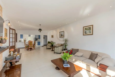 Casa à venda ou para alugar com 5 quartos, sendo 3 suítes, em Chácara Pavoeiro, Cotia, SP