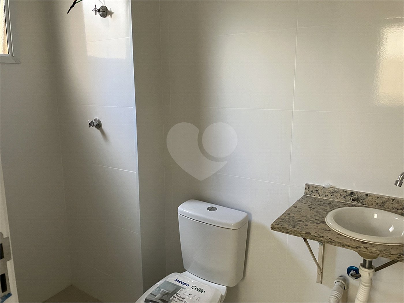 Apartamento à venda com 3 quartos, sendo 1 suíte,  em Parque Campolim, Sorocaba, SP