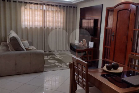 Casa com 180m² , 3 dormitórios , sendo 1 suíte , 2 vagas , à venda em Itaquera