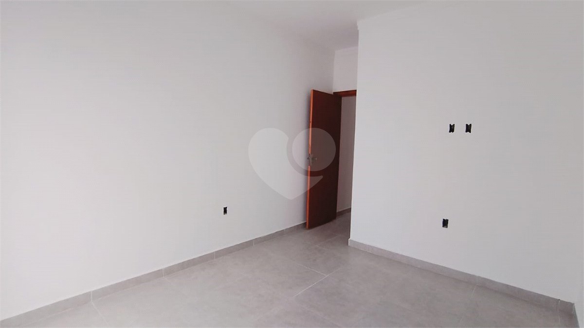 Casa de Vila à venda com 2 quartos em Jardim Jatobá, Sorocaba, SP