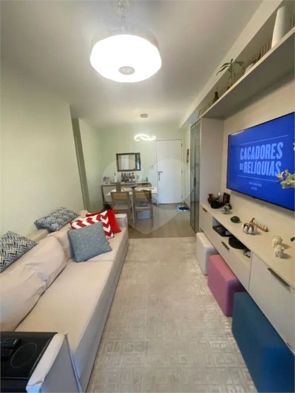 Apartamento à venda com 2 quartos, sendo 1 suíte,  em Ferreira, São Paulo, SP