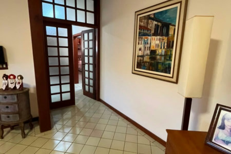 Casa à venda com 3 quartos, sendo 1 suíte,  em Santos Dumont, Três Lagoas, MS