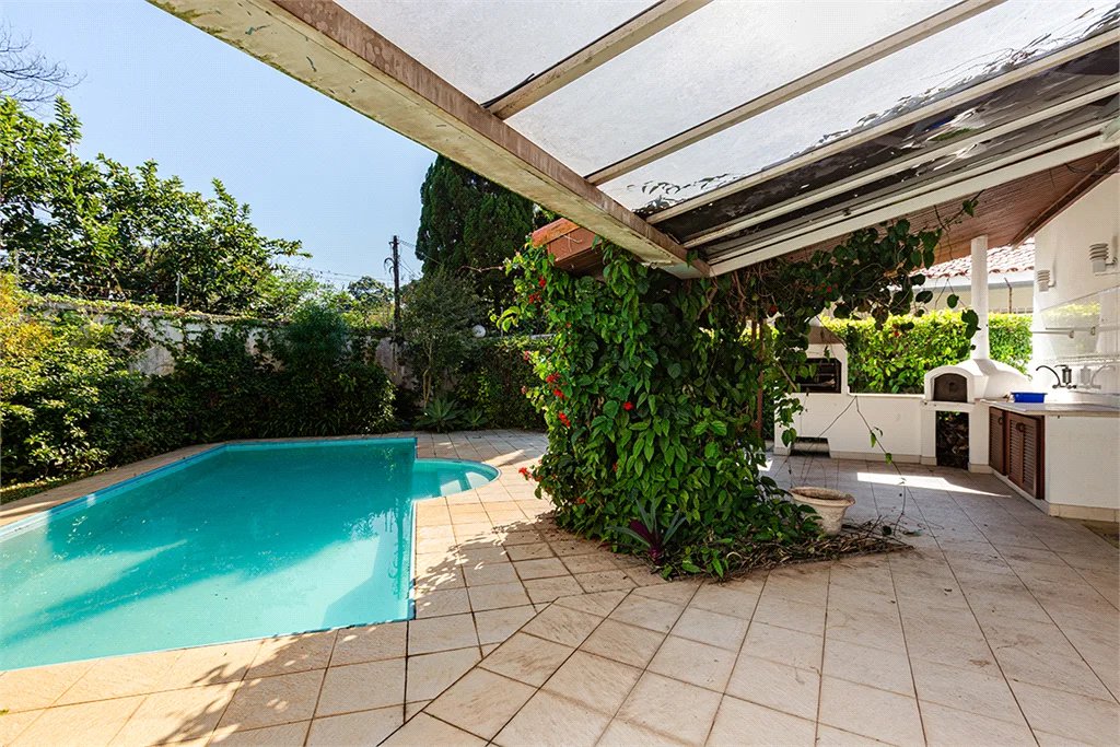 Casa à venda com 6 quartos, sendo 4 suítes, em Butantã, São Paulo, SP