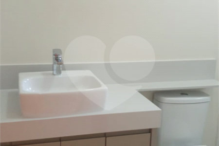 Casa à venda com 3 suítes no condomínio Jardim Residencial Dona Lucilla, Indaiatuba - SP