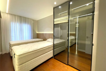 Apartamento à venda com 3 suítes em Jurerê, Florianópolis, SC