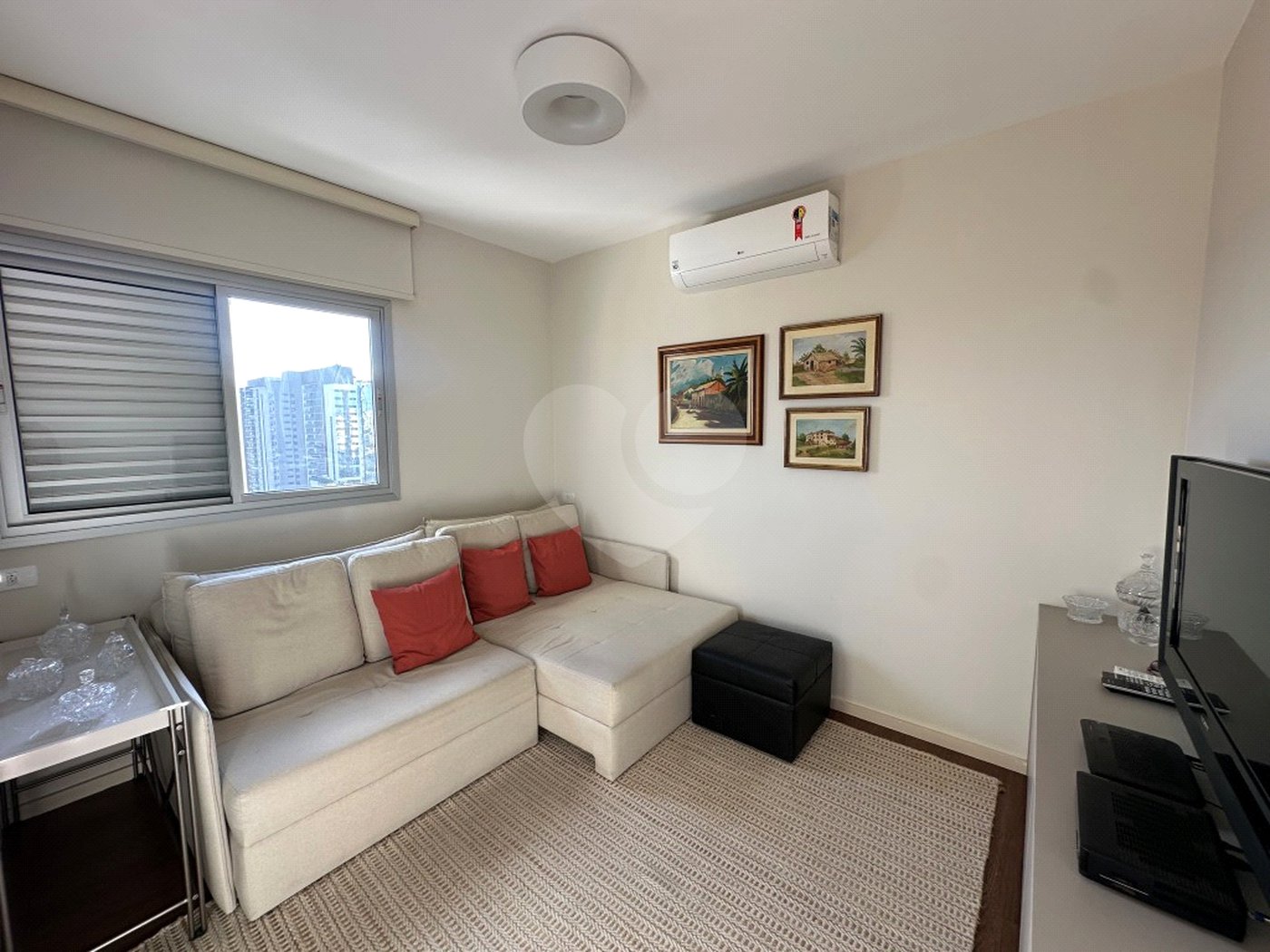 Apartamento à venda com 3 quartos, sendo 2 suítes, em Vila Clementino, São Paulo, SP